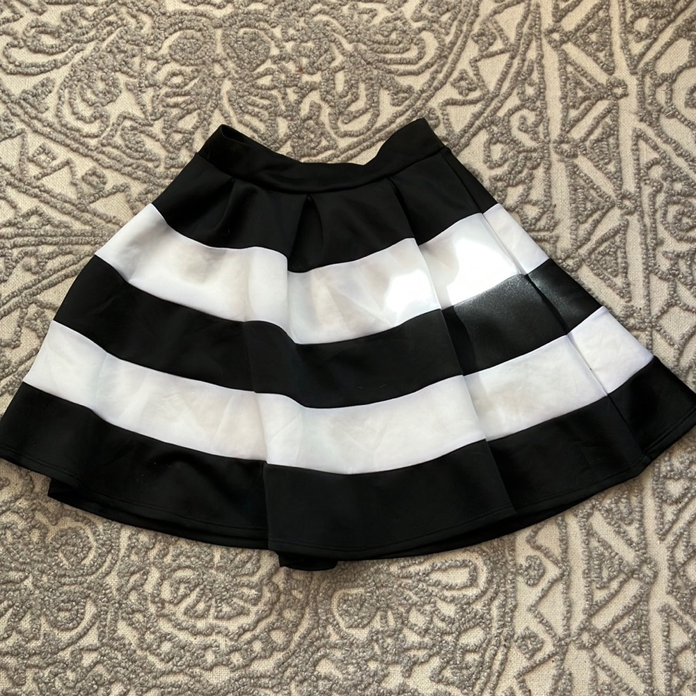 Brenda’s Small Black & White A-line Skirt